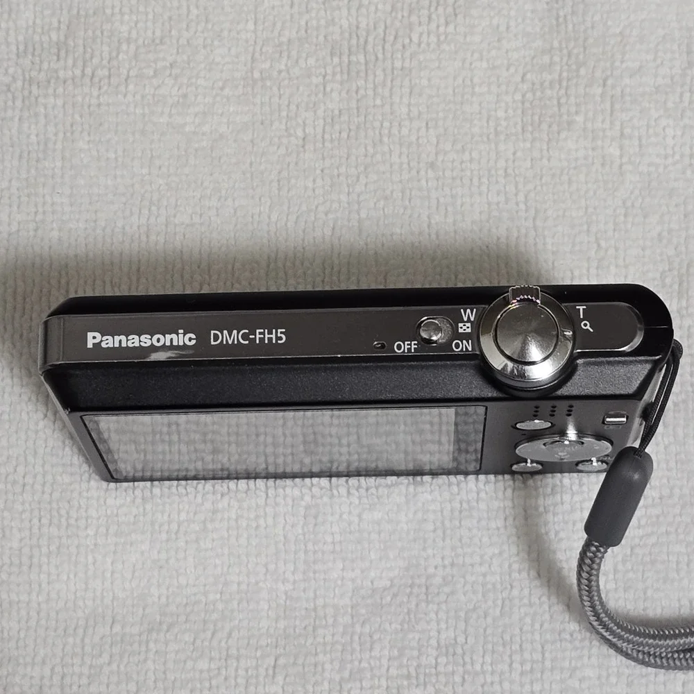 Panasonic LUMIX DMC-FH5 Compact Digital camera Black Works BUT READ‎